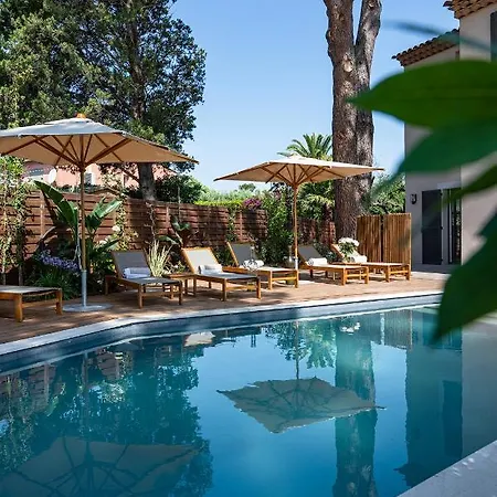 Готель Lou Cagnard