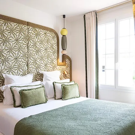 Готель Lou Cagnard 4*