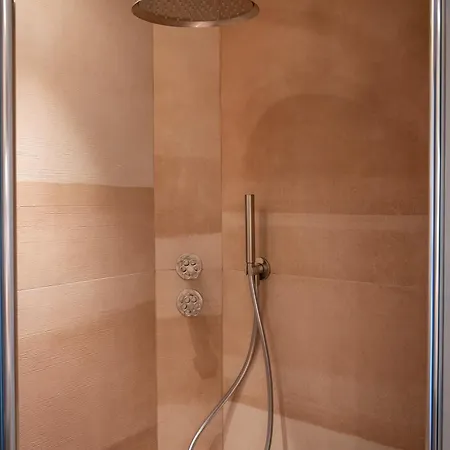 Готель Lou Cagnard