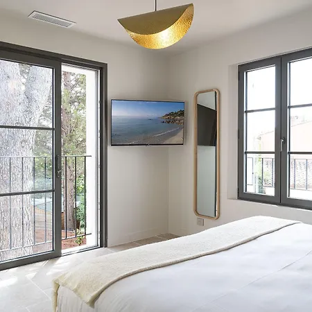 Готель Lou Cagnard 4*