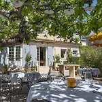 Hotel Lou Cagnard