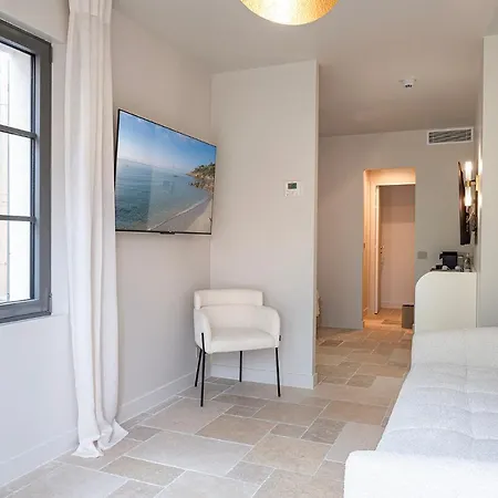 Lou Cagnard Hotel 4*