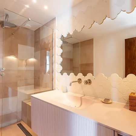 Lou Cagnard Hotel 4*
