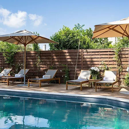 Lou Cagnard ホテル 4*