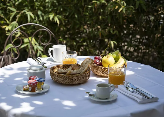 Lou Cagnard Отель