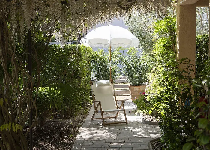 Hotel Lou Cagnard 4*